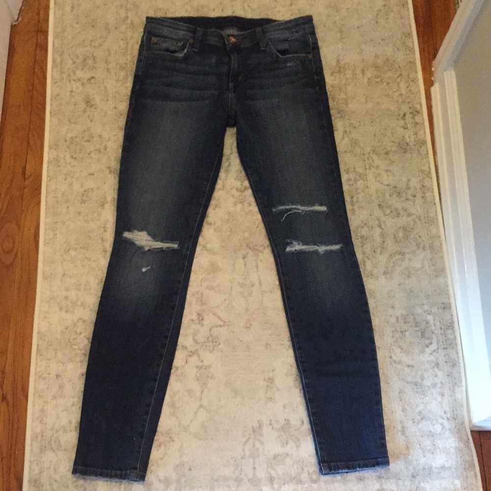 Joe's ripped Jeans size 28